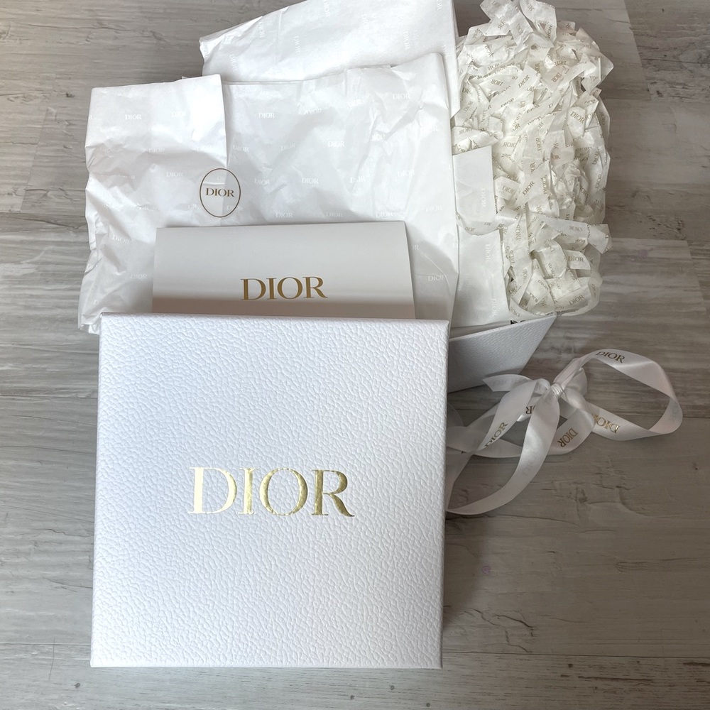 Dior gift box